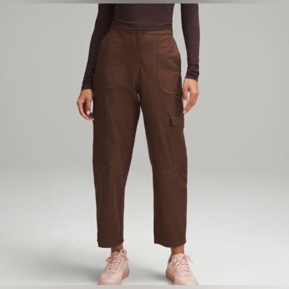 Lululemon Women’s Brown Cargo Pant